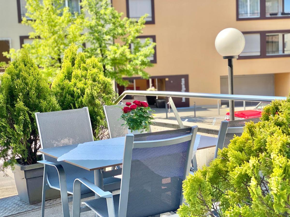 Hotel Hirschen Hinwil Exteriör bild