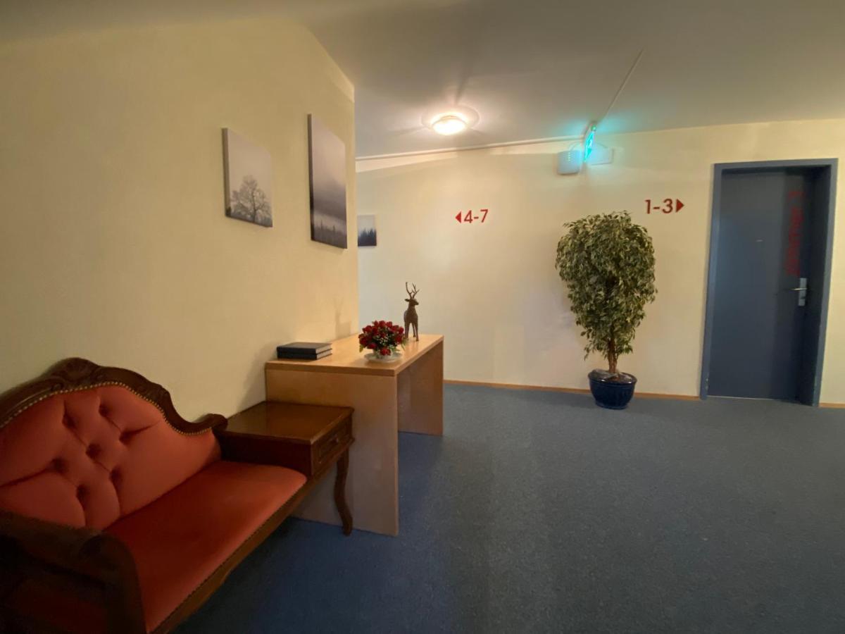 Hotel Hirschen Hinwil Exteriör bild